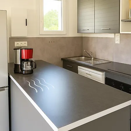 Renove 2** A 5 Min De La Avec Parking Et Balcon, Ideal Pour 4 Personnes - Fr-1-732-10